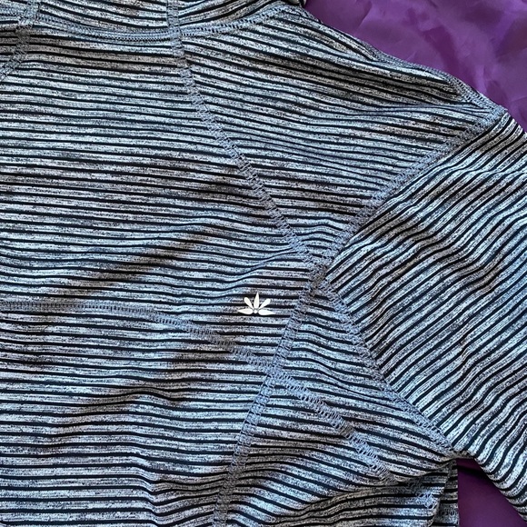 Black & grey striped zip up sweatshirt - Picture 5 of 6